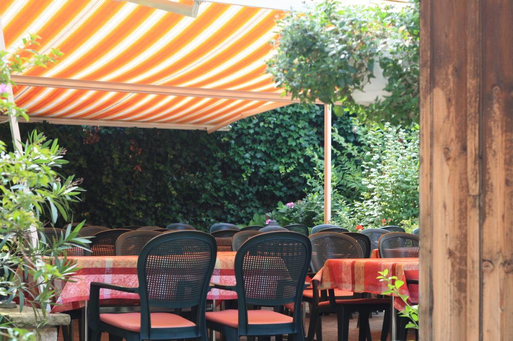 Gasthaus Zur Sonne Aesch  Экстерьер фото